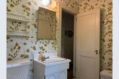 39 Castle St, Great Barrington, MA 01230 - Photo 19