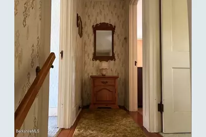 39 Castle St, Great Barrington, MA 01230 - Photo 13