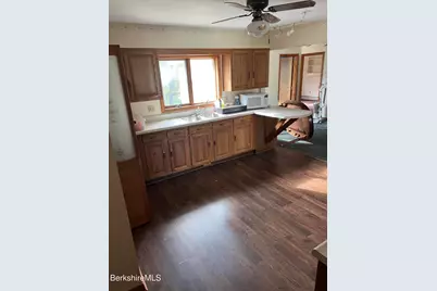 16 Albert St, Adams, MA 01220 - Photo 15