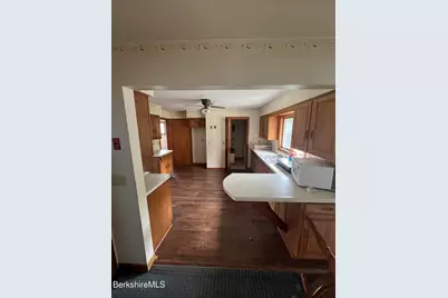 16 Albert St, Adams, MA 01220 - Photo 11