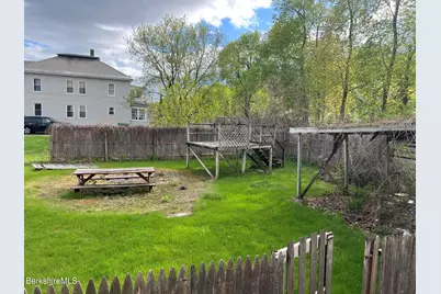 16 Albert St, Adams, MA 01220 - Photo 17