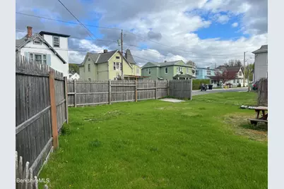 16 Albert St, Adams, MA 01220 - Photo 19