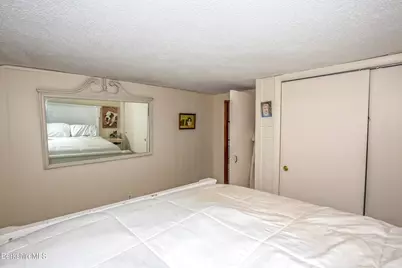32 Lakeview St, Pittsfield, MA 01201 - Photo 37