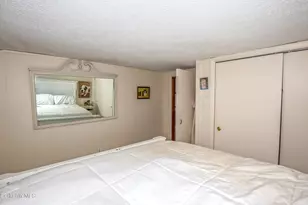 32 Lakeview St, Pittsfield, MA 01201 - Photo 37