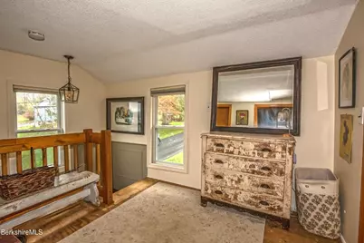32 Lakeview St, Pittsfield, MA 01201 - Photo 29