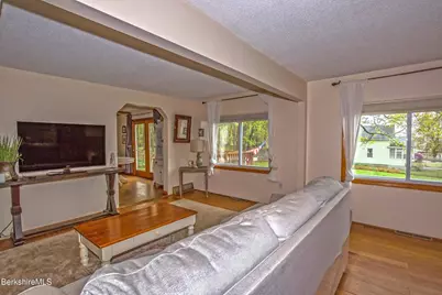 32 Lakeview St, Pittsfield, MA 01201 - Photo 19