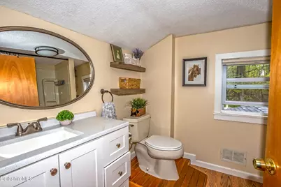 32 Lakeview St, Pittsfield, MA 01201 - Photo 31