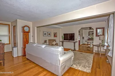 32 Lakeview St, Pittsfield, MA 01201 - Photo 21