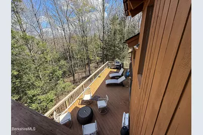 121 Hiawatha Rd, Becket, MA 01223 - Photo 9
