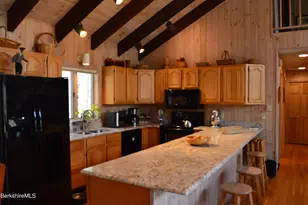 121 Hiawatha Rd, Becket, MA 01223 - Photo 19