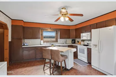475 West Rd, Clarksburg, MA 01247 - Photo 11