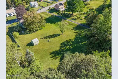 16 Anthony St, Adams, MA 01220 - Photo 21