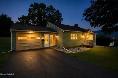16 Anthony St, Adams, MA 01220 - Photo 37