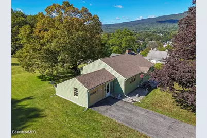 16 Anthony St, Adams, MA 01220 - Photo 33