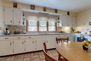 16 Anthony St, Adams, MA 01220 - Photo 7