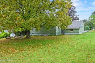 16 Anthony St, Adams, MA 01220 - Photo 23