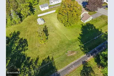 16 Anthony St, Adams, MA 01220 - Photo 31