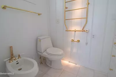 10 Mahkeenac Shores Rd, Stockbridge, MA 01262 - Photo 35