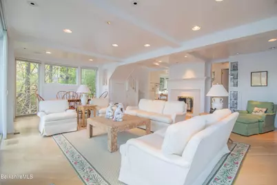 10 Mahkeenac Shores Rd, Stockbridge, MA 01262 - Photo 7