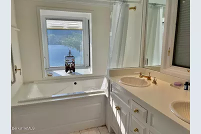 10 Mahkeenac Shores Rd, Stockbridge, MA 01262 - Photo 37