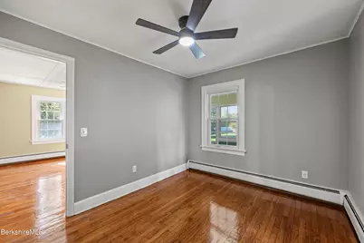276 Pecks Rd, Pittsfield, MA 01201 - Photo 19