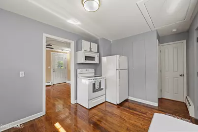 276 Pecks Rd, Pittsfield, MA 01201 - Photo 11