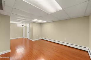 276 Pecks Rd, Pittsfield, MA 01201 - Photo 21