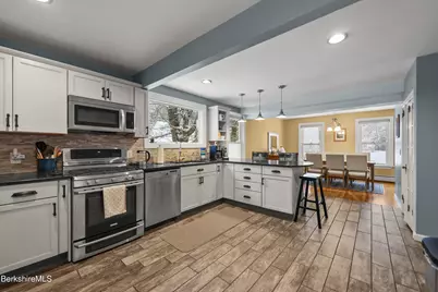 18 Willow Ln, Lenox, MA 01240 - Photo 17