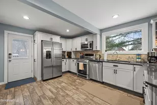 18 Willow Ln, Lenox, MA 01240 - Photo 15
