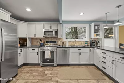 18 Willow Ln, Lenox, MA 01240 - Photo 17