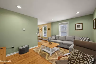 18 Willow Ln, Lenox, MA 01240 - Photo 7
