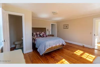 10 Goodell Rd, Lanesborough, MA 01237 - Photo 17