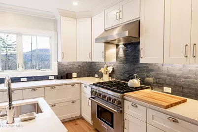 10 Berkshire Heights Rd, Great Barrington, MA 01230 - Photo 15