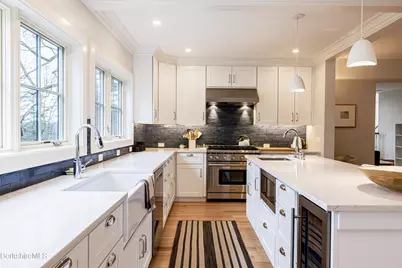 10 Berkshire Heights Rd, Great Barrington, MA 01230 - Photo 19