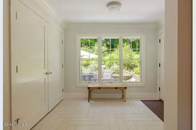 10 Berkshire Heights Rd, Great Barrington, MA 01230 - Photo 15