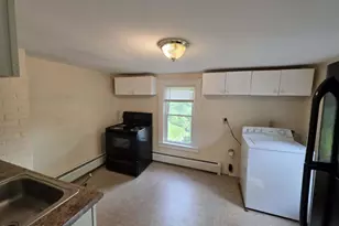 168 Prospect St, North Adams, MA 01247 - Photo 9
