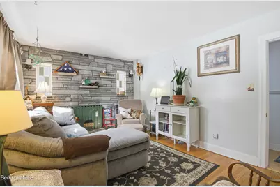 53 Edison Ave, Pittsfield, MA 01201 - Photo 5
