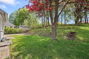 34 Upton St, Adams, MA 01220 - Photo 21