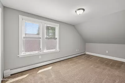34 Upton St, Adams, MA 01220 - Photo 15