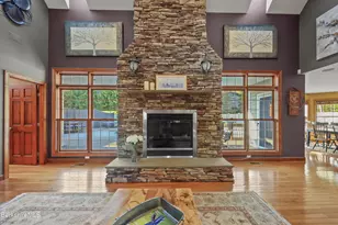 63 Blythewood Dr, Pittsfield, MA 01201 - Photo 13