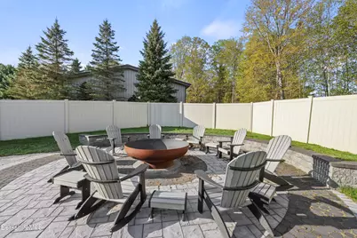 63 Blythewood Dr, Pittsfield, MA 01201 - Photo 5