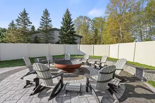 63 Blythewood Dr, Pittsfield, MA 01201 - Photo 5