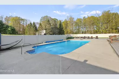 63 Blythewood Dr, Pittsfield, MA 01201 - Photo 23