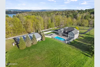 63 Blythewood Dr, Pittsfield, MA 01201 - Photo 7