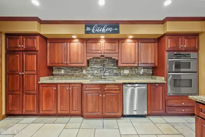 63 Blythewood Dr, Pittsfield, MA 01201 - Photo 17