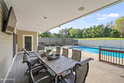 63 Blythewood Dr, Pittsfield, MA 01201 - Photo 27