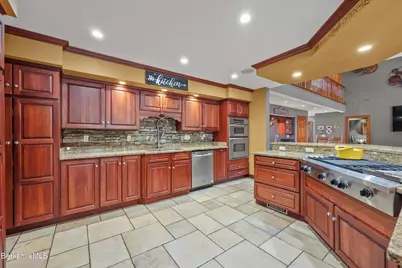 63 Blythewood Dr, Pittsfield, MA 01201 - Photo 15