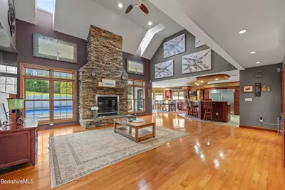 63 Blythewood Dr, Pittsfield, MA 01201 - Photo 11