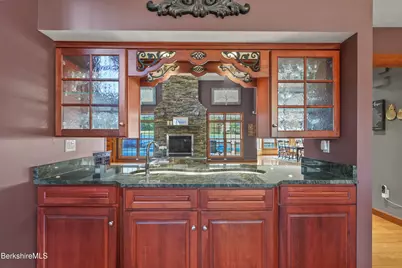 63 Blythewood Dr, Pittsfield, MA 01201 - Photo 9