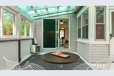 8 Mohegan St, Pittsfield, MA 01201 - Photo 25